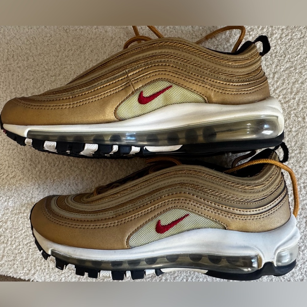 Nike Air Max 97 QS Youth Sz 5.5 Women's Sz 7 METALLIC GOLD/ARSITY RED 918890 700